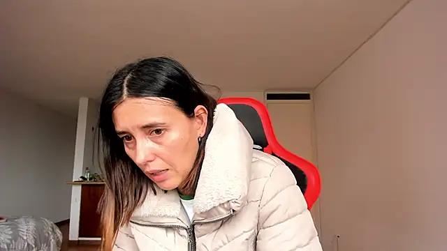 Snapshot of zoe_jeane_beker chatting on 02-27-25, 09:14 zoe jeane beker online show from 02-27-25, 09:14