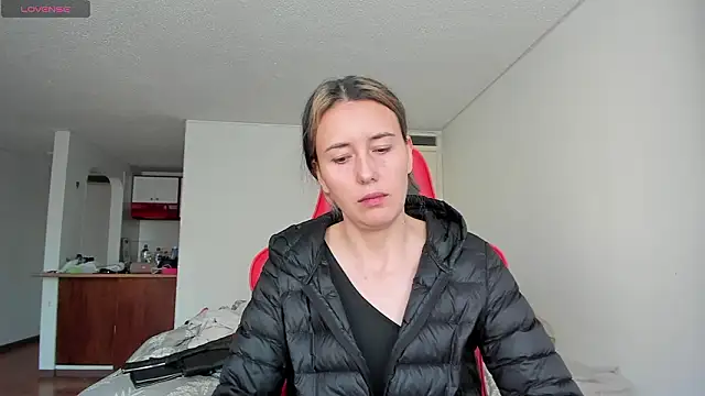 Snapshot of zoe_jeane_beker chatting on 03-11-26, 10:27 zoe jeane beker online show from 03-11-26, 10:27