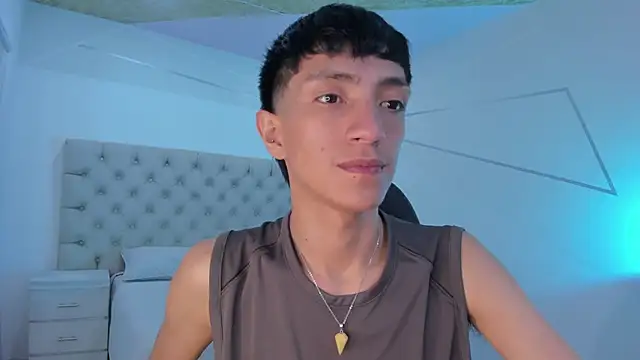 Snapshot of DereckCooperr chatting on 10-30-25, 10:43 DereckCooperr online show from 10-30-25, 10:43