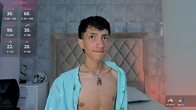 Snapshot of DereckCooperr chatting on 11-05-25, 11:27 DereckCooperr online show from 11-05-25, 11:27