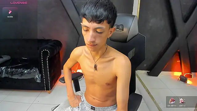 Snapshot of DereckCooperr chatting on 11-07-25, 12:10 DereckCooperr online show from 11-07-25, 12:10