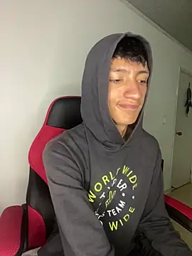 Snapshot of DereckCooperr chatting on 02-05-26, 04:17 DereckCooperr online show from 02-05-26, 04:17