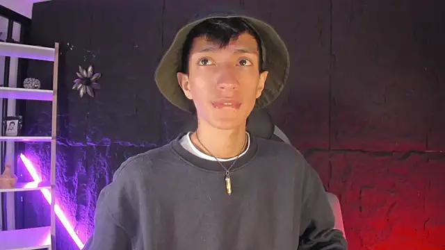 Snapshot of DereckCooperr chatting on 02-12-26, 11:33 DereckCooperr online show from 02-12-26, 11:33