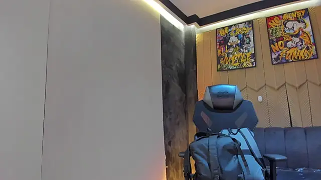 Snapshot of DereckCooperr chatting on 02-18-26, 10:17 DereckCooperr online show from 02-18-26, 10:17