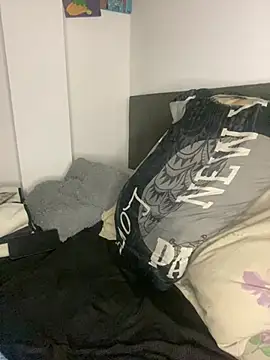 Snapshot of DereckCooperr chatting on 02-21-26, 04:02 DereckCooperr online show from 02-21-26, 04:02