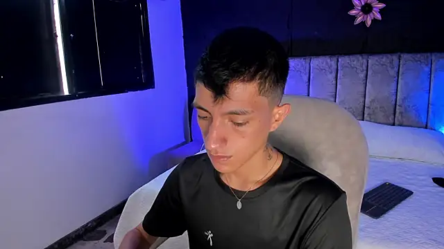 Snapshot of DereckCooperr chatting on 03-31-26, 08:20 DereckCooperr online show from 03-31-26, 08:20