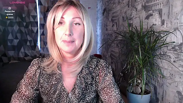 Ariel the mermaid online show from 10-23-25, 07:29