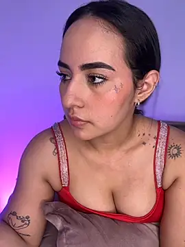 Snapshot of anniesweet02 chatting on 11-10-25, 10:09 anniesweet02 online show from 11-10-25, 10:09