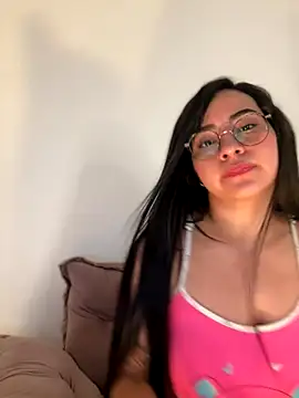 Snapshot of anniesweet02 chatting on 11-21-25, 01:59 anniesweet02 online show from 11-21-25, 01:59