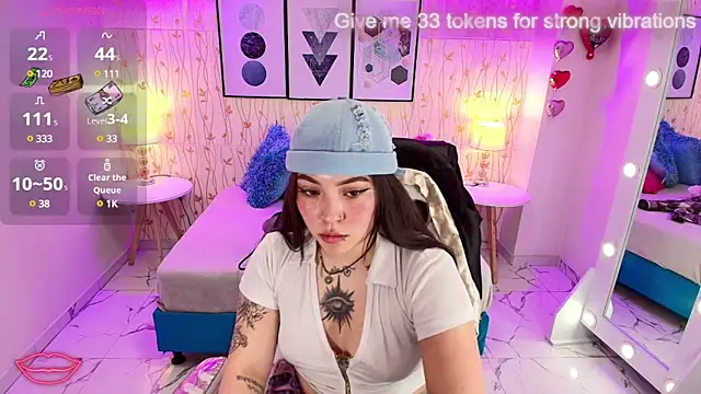 Snapshot of Isa_reel chatting on 02-21-25, 08:05 Isa reel online show from 02-21-25, 08:05