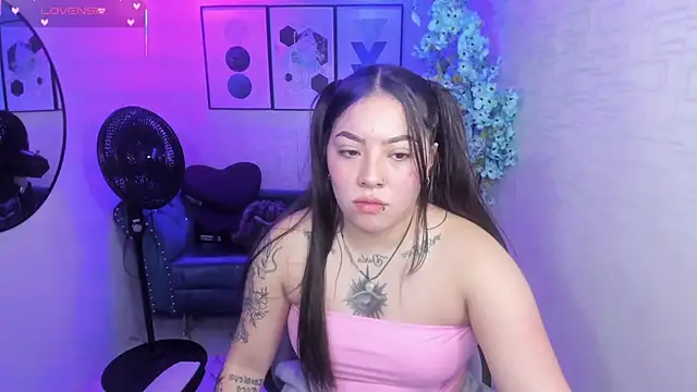 Snapshot of Isa_reel chatting on 09-18-25, 03:58 Isa reel online show from 09-18-25, 03:58