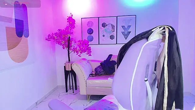 Snapshot of Isa_reel chatting on 10-06-25, 07:44 Isa reel online show from 10-06-25, 07:44