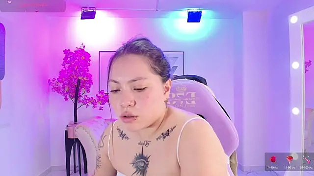 Snapshot of Isa_reel chatting on 10-09-25, 07:34 Isa reel online show from 10-09-25, 07:34