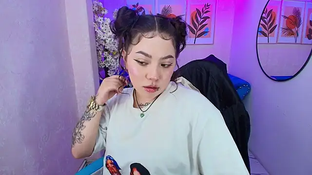 Snapshot of Isa_reel chatting on 10-10-25, 07:57 Isa reel online show from 10-10-25, 07:57