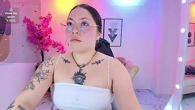 Snapshot of Isa_reel chatting on 11-05-25, 07:47 Isa reel online show from 11-05-25, 07:47