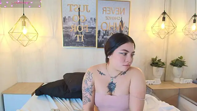 Snapshot of Isa_reel chatting on 01-17-26, 07:46 Isa reel online show from 01-17-26, 07:46