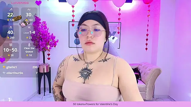 Snapshot of Isa_reel chatting on 02-14-26, 08:05 Isa reel online show from 02-14-26, 08:05