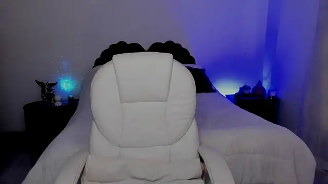 emilydolshe2 online show from 11-11-25, 01:55