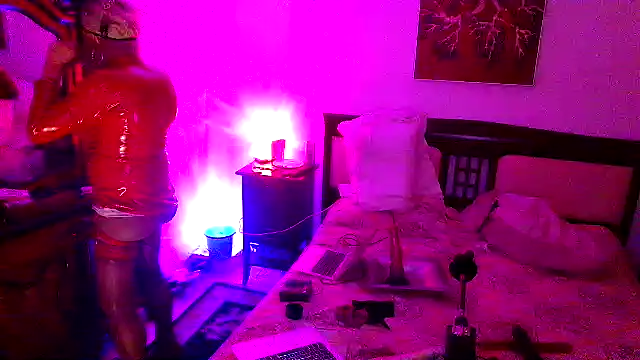 Snapshot of CharlotteVixxens chatting on 02-14-26, 03:36 CharlotteVixxens online show from 02-14-26, 03:36