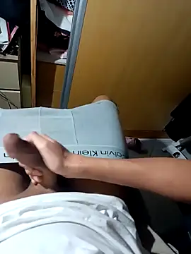 Snapshot of foxy__z chatting on 03-03-26, 02:28 foxy z online show from 03-03-26, 02:28