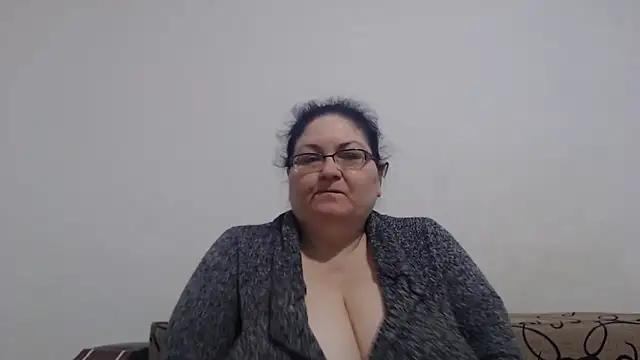Snapshot of Nykyxo chatting on 04-22-26, 03:31 Nykyxo online show from 04-22-26, 03:31