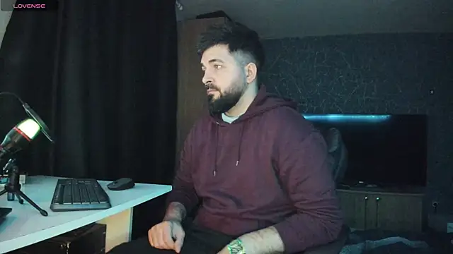 Snapshot of Eduu2322 chatting on 01-18-25, 11:11 Eduu2322 online show from 01-18-25, 11:11