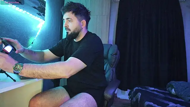 Snapshot of Eduu2322 chatting on 01-28-25, 09:50 Eduu2322 online show from 01-28-25, 09:50