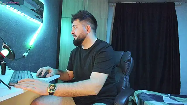 Snapshot of Eduu2322 chatting on 02-19-25, 10:53 Eduu2322 online show from 02-19-25, 10:53