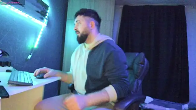 Snapshot of Eduu2322 chatting on 03-13-25, 09:48 Eduu2322 online show from 03-13-25, 09:48