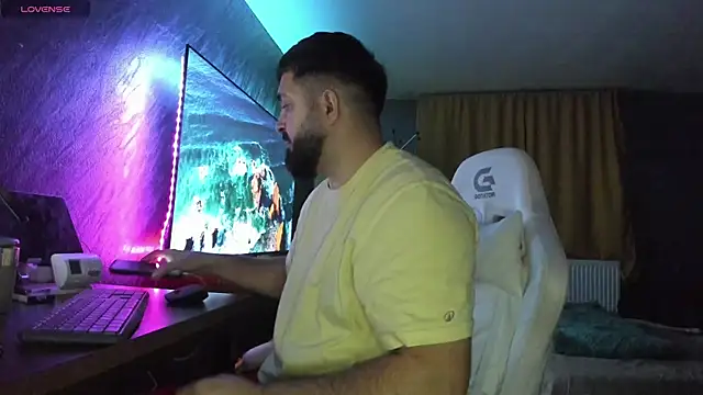 Snapshot of Eduu2322 chatting on 01-07-26, 10:34 Eduu2322 online show from 01-07-26, 10:34