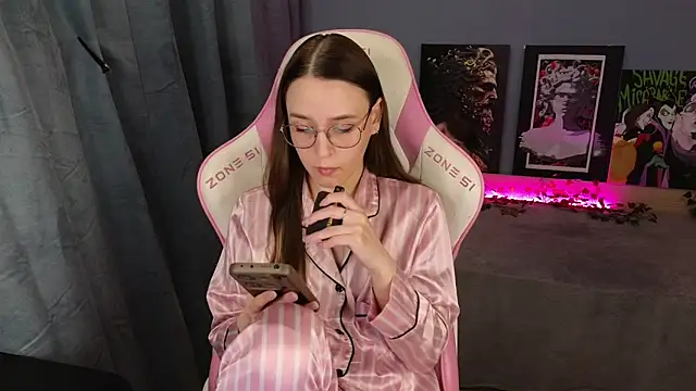 Snapshot of Sweet_frosti chatting on 05-04-26, 03:57 Sweet frosti online show from 05-04-26, 03:57