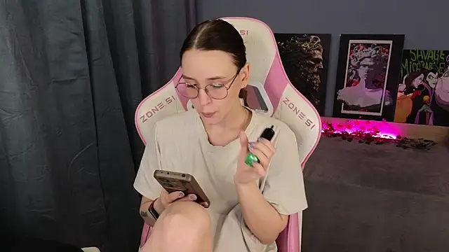 Snapshot of Sweet_frosti chatting on 05-24-26, 03:22 Sweet frosti online show from 05-24-26, 03:22