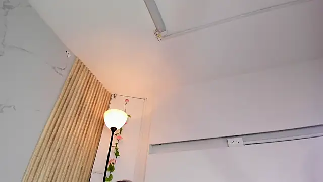 Snapshot of AdammClark1 chatting on 01-10-25, 09:31 AdammClark1 online show from 01-10-25, 09:31