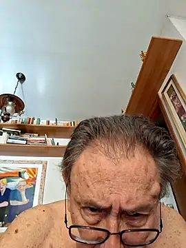 Snapshot of papillonhotofficial chatting on 06-21-26, 04:20 papillonhotofficial online show from 06-21-26, 04:20
