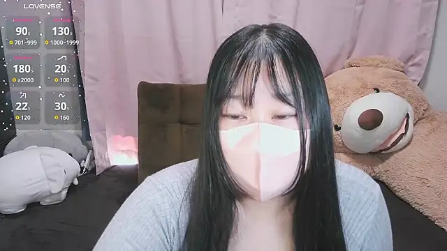 yuinyan3150 online show from 09-21-25, 04:47