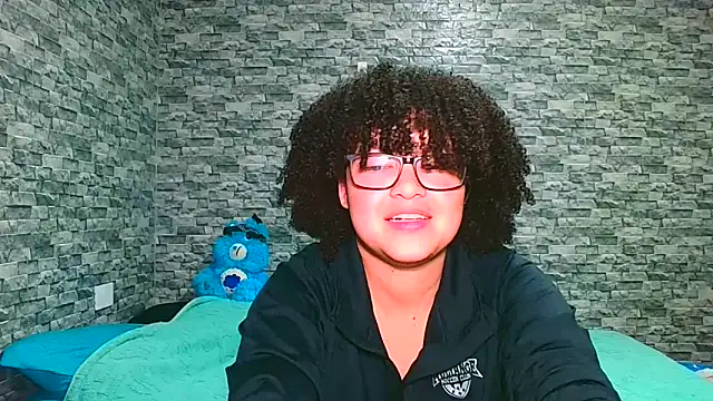 Snapshot of vanellope12 chatting on 02-10-26, 02:59 vanellope12 online show from 02-10-26, 02:59