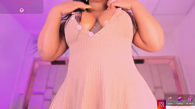 Snapshot of mary_kisses chatting on 11-20-25, 08:30 mary kisses online show from 11-20-25, 08:30