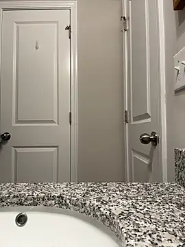 StrokinSnowman online show from 10-13-25, 04:12