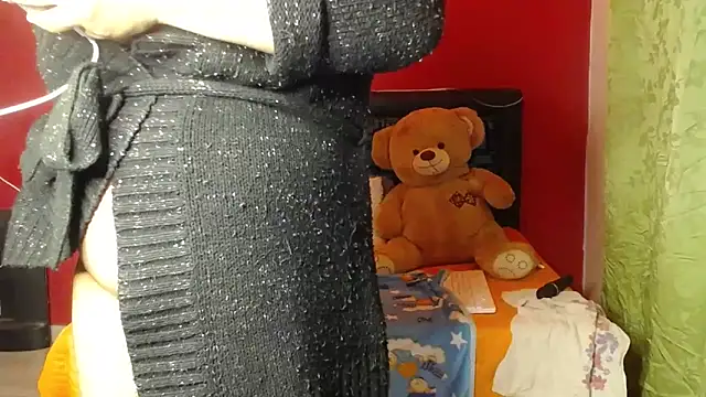 karolhot916 online show from 12-19-25, 11:12