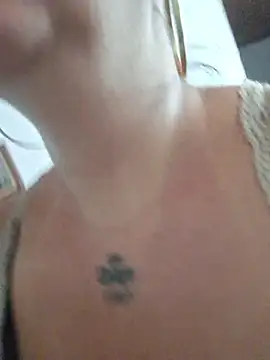 Snapshot of Gimena41 chatting on 11-21-25, 04:05 Gimena41 online show from 11-21-25, 04:05