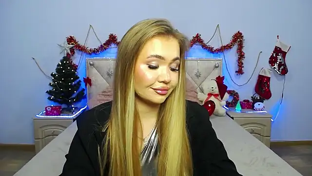 Snapshot of StacyYellig chatting on 01-04-25, 02:14 StacyYellig online show from 01-04-25, 02:14