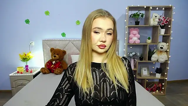 Snapshot of StacyYellig chatting on 03-18-25, 05:20 StacyYellig online show from 03-18-25, 05:20