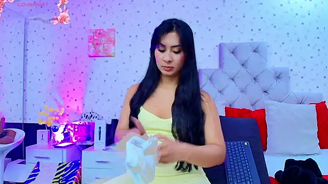 Snapshot of JulietaReyess chatting on 03-03-26, 11:49 JulietaReyess online show from 03-03-26, 11:49