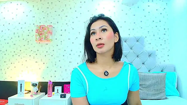 JulietaReyess online show from 06-12-26, 11:53