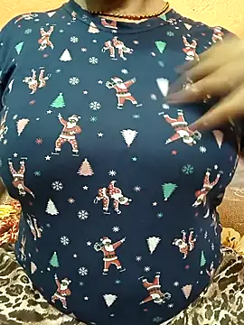 CUTE SOPHIA- online show from 10-31-25, 01:17