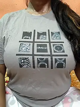 CUTE SOPHIA- online show from 04-26-26, 01:25