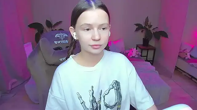 HelloRoxy online show from 12-20-24, 08:34