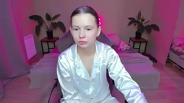 HelloRoxy online show from 12-22-24, 06:26