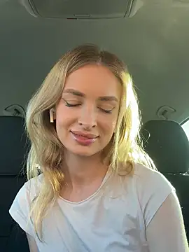 EvieEvans online show from 02-16-25, 04:32