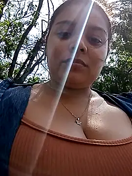 stefanie010 online show from 12-14-25, 05:07